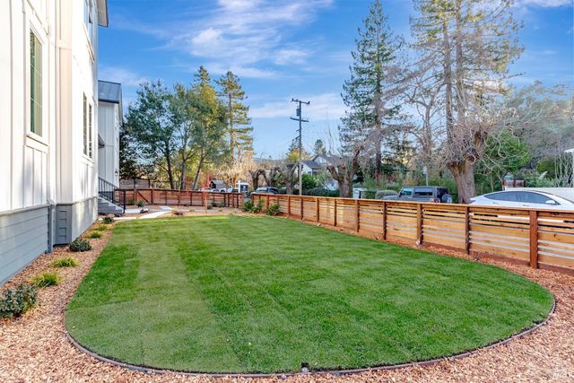 22 Cedar Ave, Kentfield, CA 94904