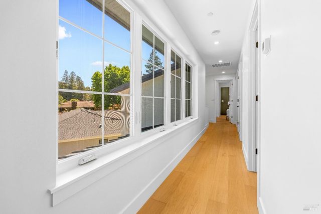 22 Cedar Ave, Kentfield, CA 94904