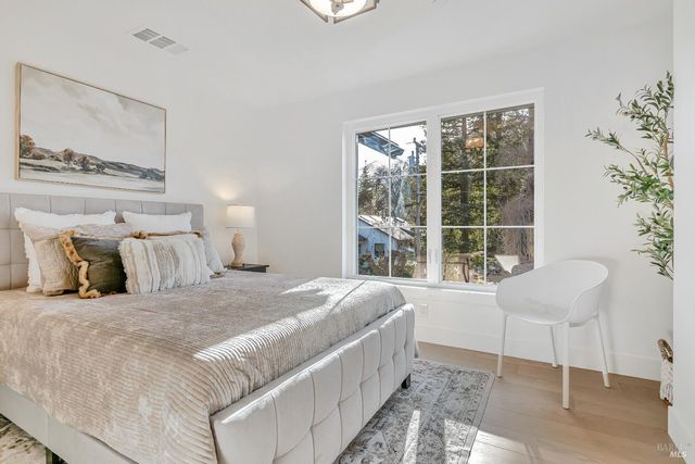 22 Cedar Ave, Kentfield, CA 94904