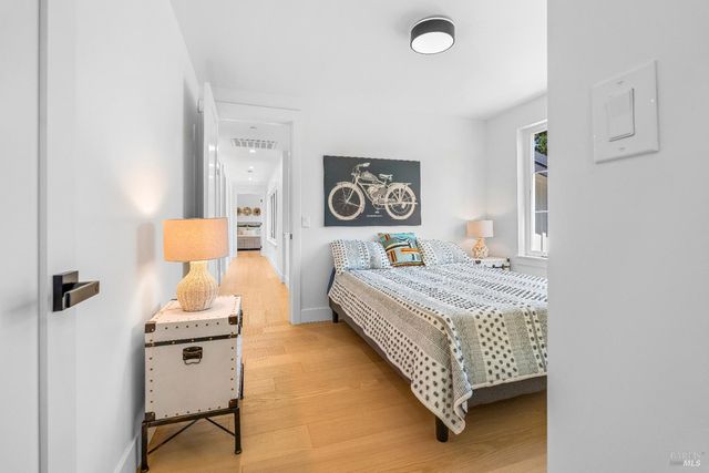 22 Cedar Ave, Kentfield, CA 94904