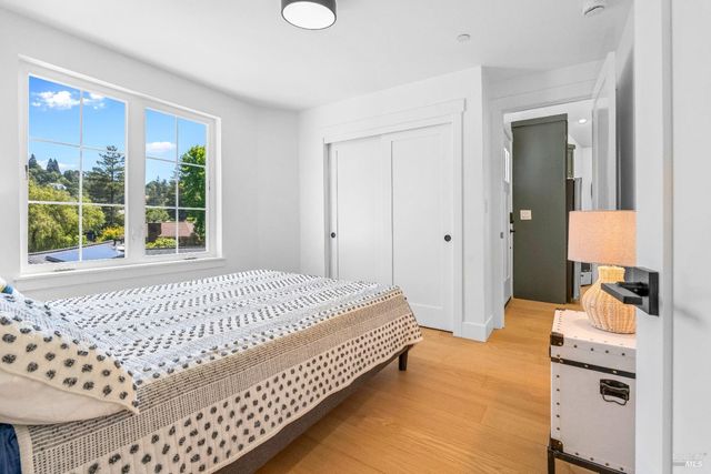 22 Cedar Ave, Kentfield, CA 94904