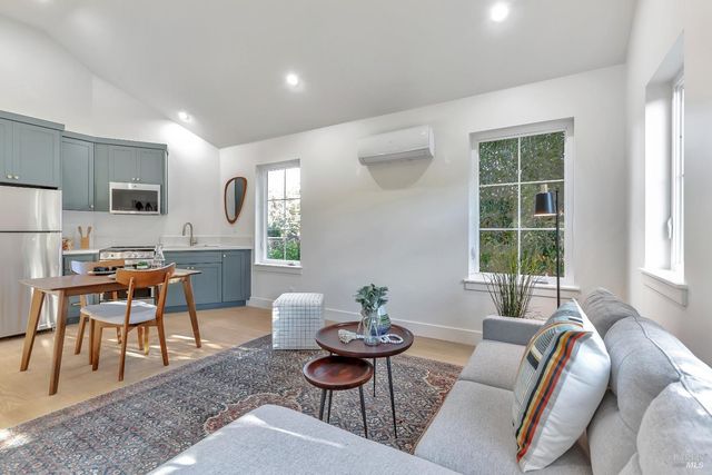 22 Cedar Ave, Kentfield, CA 94904