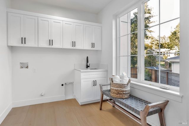 22 Cedar Ave, Kentfield, CA 94904