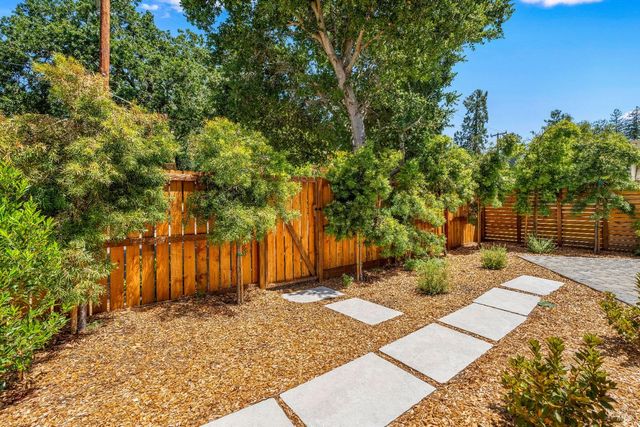 22 Cedar Ave, Kentfield, CA 94904