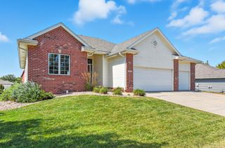 5212 CROGANS WAY Road, Council Bluffs, IA 51501