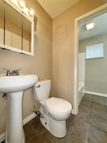 4520 Lamont, Vidor, TX 77662