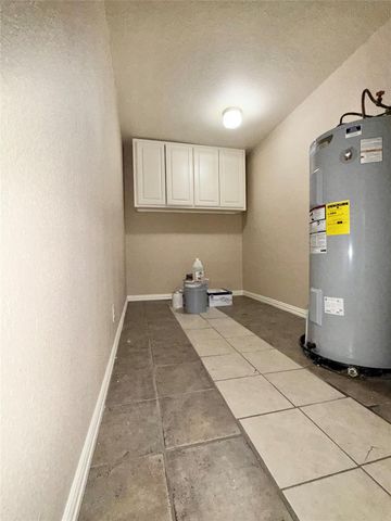 4520 Lamont, Vidor, TX 77662