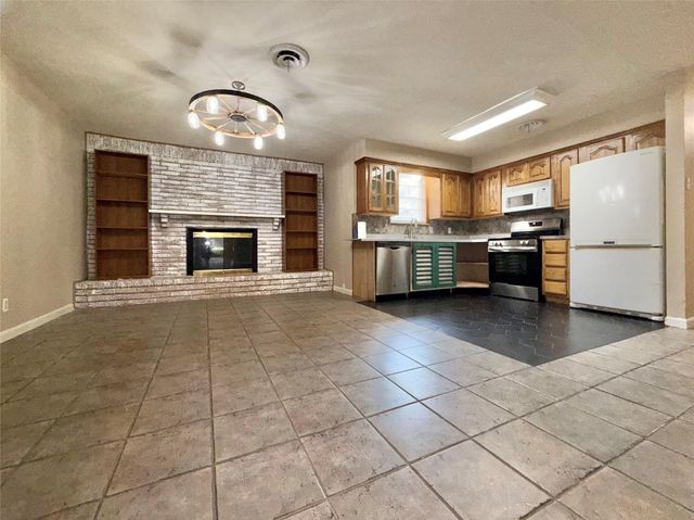 4520 Lamont, Vidor, TX 77662