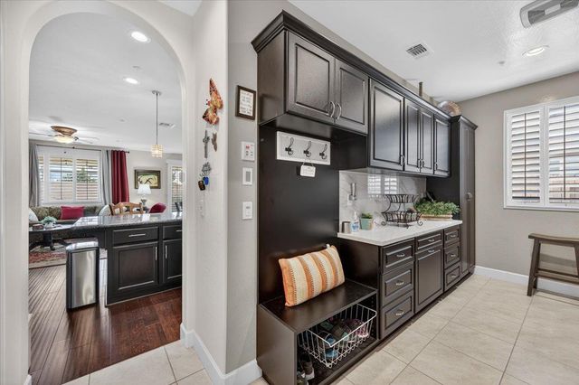 1056 Lindsay Lane, Clovis, CA 93619