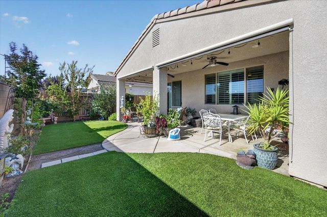1056 Lindsay Lane, Clovis, CA 93619