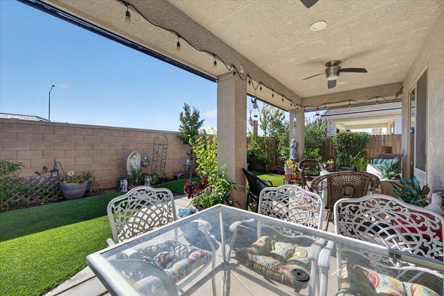 1056 Lindsay Lane, Clovis, CA 93619
