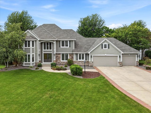 9743 Wellington Lane, Woodbury, MN 55125