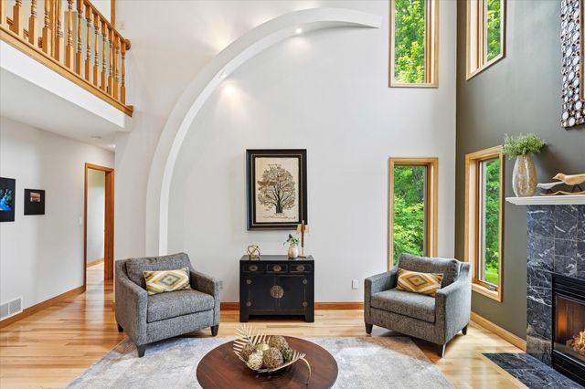 9743 Wellington Lane, Woodbury, MN 55125