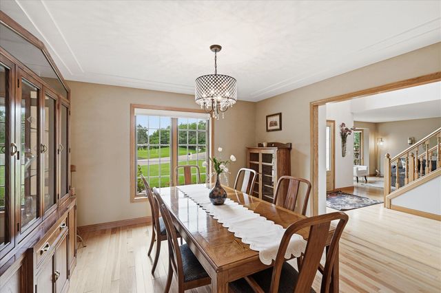 9743 Wellington Lane, Woodbury, MN 55125