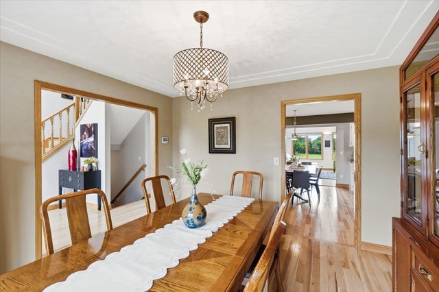 9743 Wellington Lane, Woodbury, MN 55125