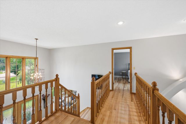 9743 Wellington Lane, Woodbury, MN 55125