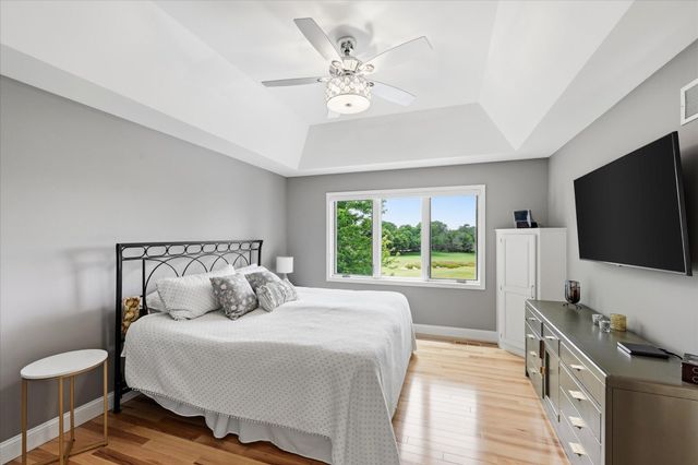 9743 Wellington Lane, Woodbury, MN 55125