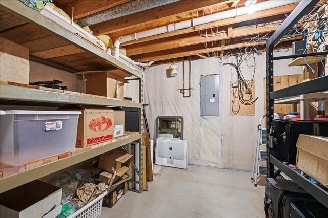 9743 Wellington Lane, Woodbury, MN 55125