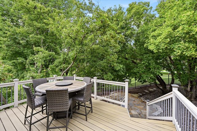 9743 Wellington Lane, Woodbury, MN 55125