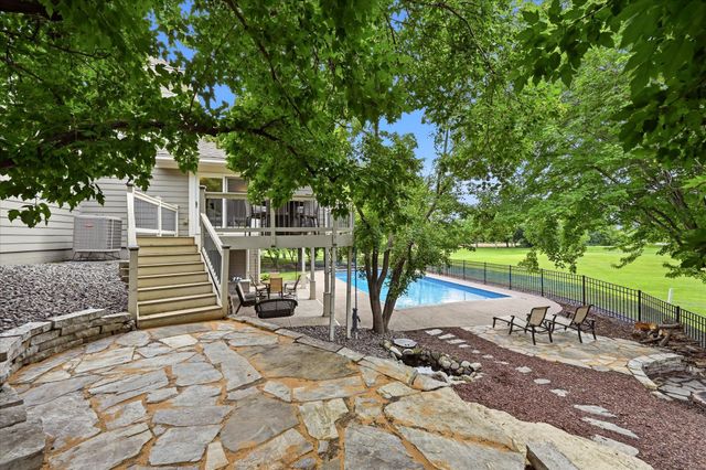 9743 Wellington Lane, Woodbury, MN 55125