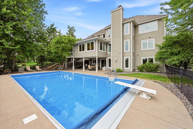 9743 Wellington Lane, Woodbury, MN 55125