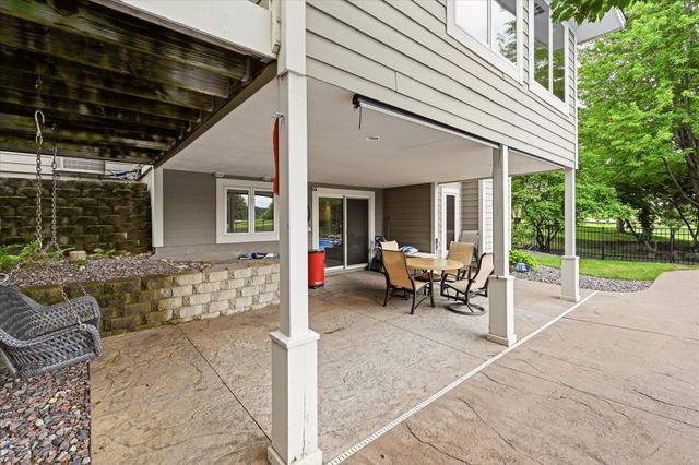 9743 Wellington Lane, Woodbury, MN 55125