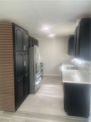 7606 1/4 Crenshaw Boulevard, Los Angeles, CA 90043
