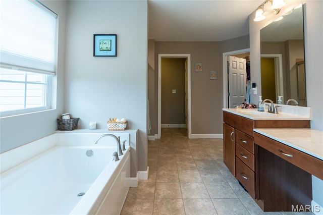 1331 Timber Ridge Trace Drive, O'fallon, IL 62269