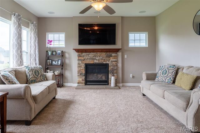 1331 Timber Ridge Trace Drive, O'fallon, IL 62269