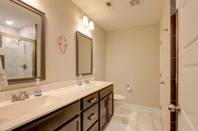 122 Lucerne Ln, Clarksville, TN 37040