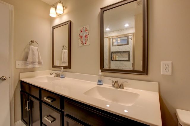 122 Lucerne Ln, Clarksville, TN 37040