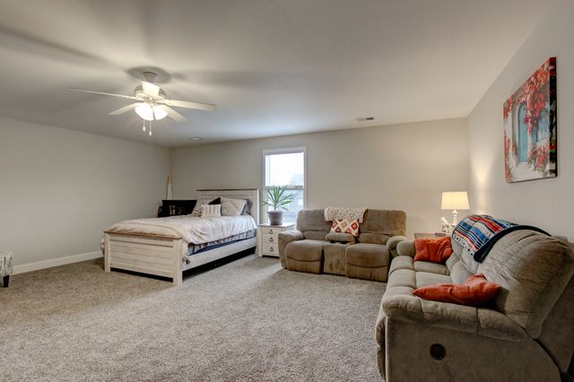 122 Lucerne Ln, Clarksville, TN 37040