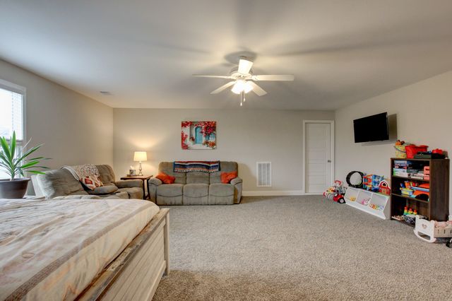 122 Lucerne Ln, Clarksville, TN 37040