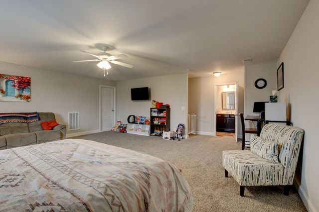 122 Lucerne Ln, Clarksville, TN 37040