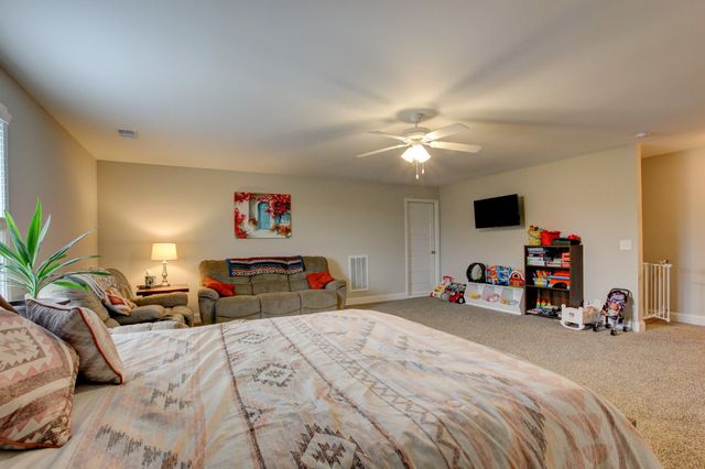 122 Lucerne Ln, Clarksville, TN 37040