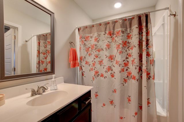 122 Lucerne Ln, Clarksville, TN 37040