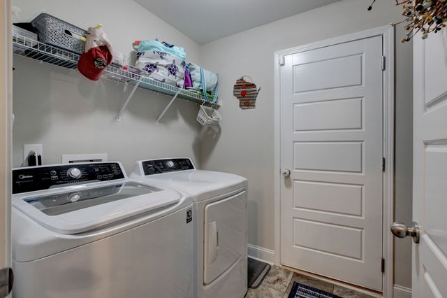 122 Lucerne Ln, Clarksville, TN 37040