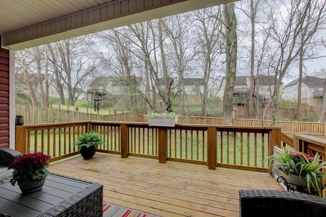 122 Lucerne Ln, Clarksville, TN 37040