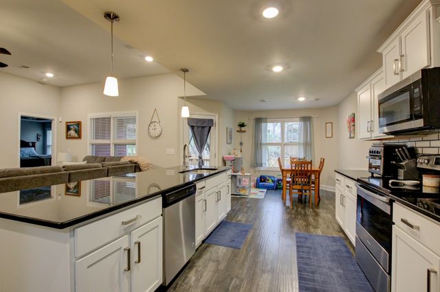 122 Lucerne Ln, Clarksville, TN 37040