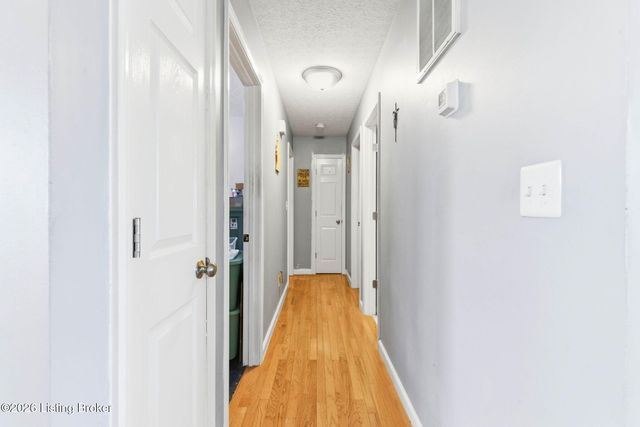 403 Tecumseh Dr, Shepherdsville, KY 40165