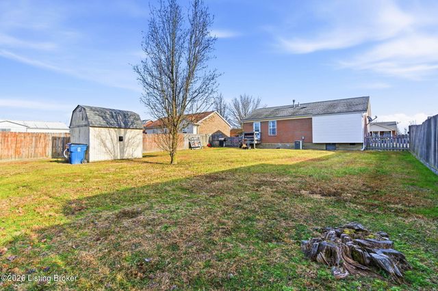 403 Tecumseh Dr, Shepherdsville, KY 40165