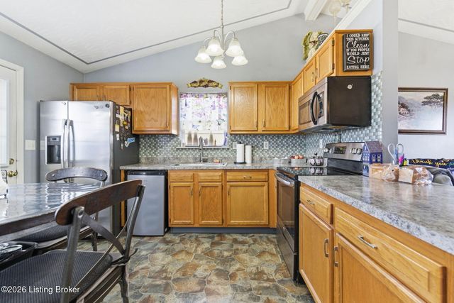 403 Tecumseh Dr, Shepherdsville, KY 40165