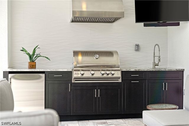 20589 Napa LOOP, Estero, FL 33928