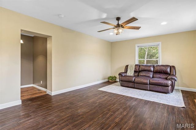 2323 Konert Road, Fenton, MO 63026