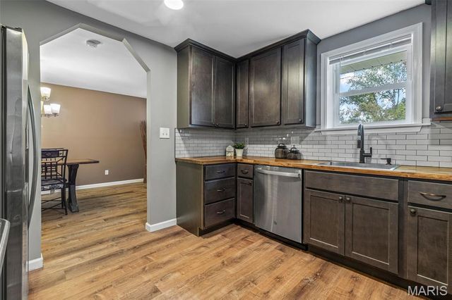 2323 Konert Road, Fenton, MO 63026