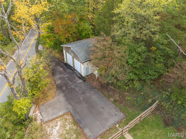 2323 Konert Road, Fenton, MO 63026