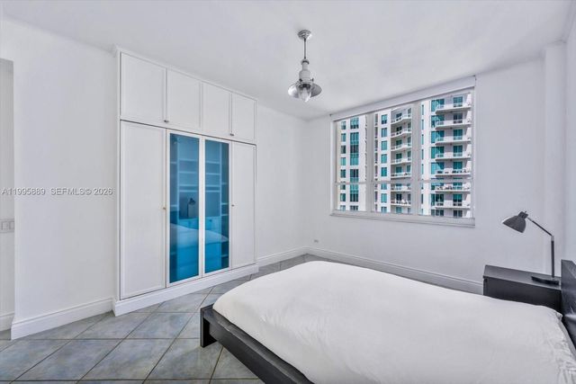 888 Brickell Key Dr 2201, Miami, FL 33131