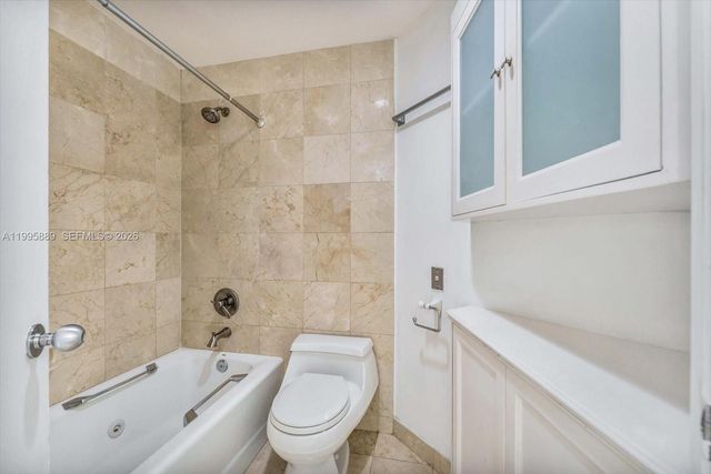 888 Brickell Key Dr 2201, Miami, FL 33131