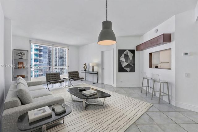 888 Brickell Key Dr 2201, Miami, FL 33131