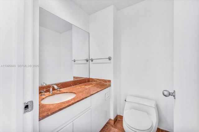 888 Brickell Key Dr 2201, Miami, FL 33131